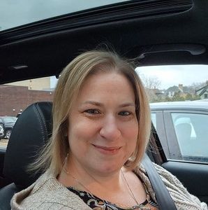 Meet your Posher, Alexis